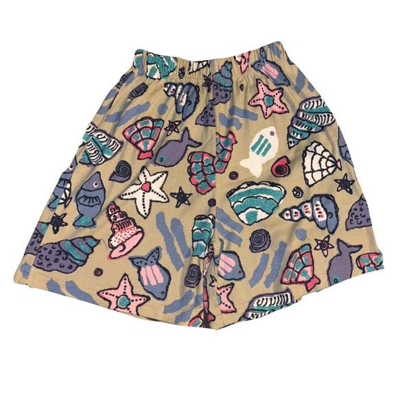 Women’s size small vintage shorts by fashion formulas - Picture 3 of 4